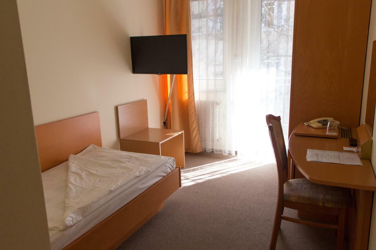 Bella Hotel Szeged Exteriör bild
